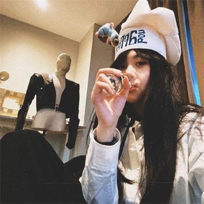 轮回七次的恶役千金,在前敌国享受随心所欲的新婚生活